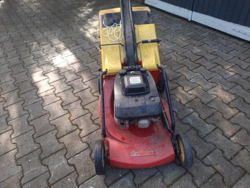 benzine grasmaaier met defect, Tuin en Terras, Grasmaaiers, Gebruikt, Benzine-grasmaaier, 50 cm of meer, Cirkelmaaier, Opvangbak