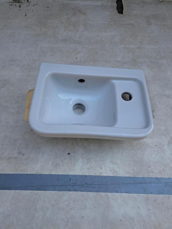 2x Nieuw Villeroy&Boch omnia Archectura Comp fontein(A6), Doe-het-zelf en Verbouw, Sanitair, Nieuw, Wastafel, Steen, Ophalen