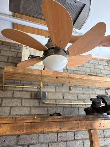 MADEIRA Plafondventilator Forano Ø 76 cm hout beschikbaar voor biedingen
