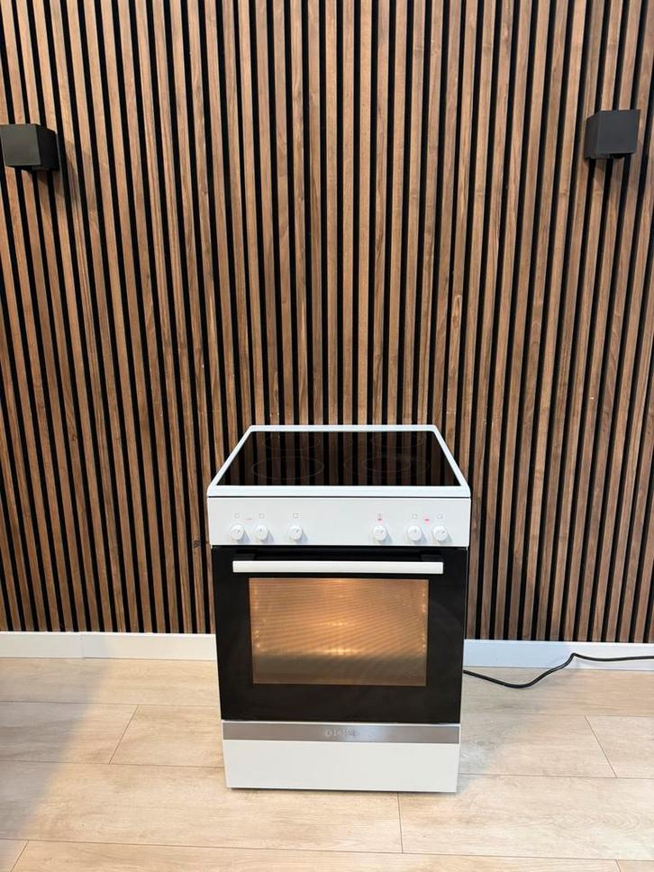 Mooie Bosch Fornuis keramisch 60 cm (Gratis bezorgen), Witgoed en Apparatuur, Kookplaten, Zo goed als nieuw, Vrijstaand, Keramisch