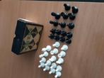 Chess schaakstukken in doosje 32 st., Hobby en Vrije tijd, Gezelschapsspellen | Bordspellen, Ophalen, Gebruikt