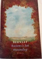 BERNLEF BUITEN IS HET MAANDAG ROMAN QUERIDO, Ophalen of Verzenden, Zo goed als nieuw, Bernlef