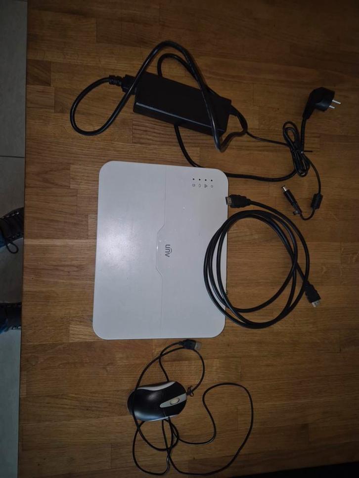 UNV NVR301-08L-P8 Recorder - Perfect voor beveiliging, Audio, Tv en Foto, Videobewaking, Gebruikt, Ophalen of Verzenden