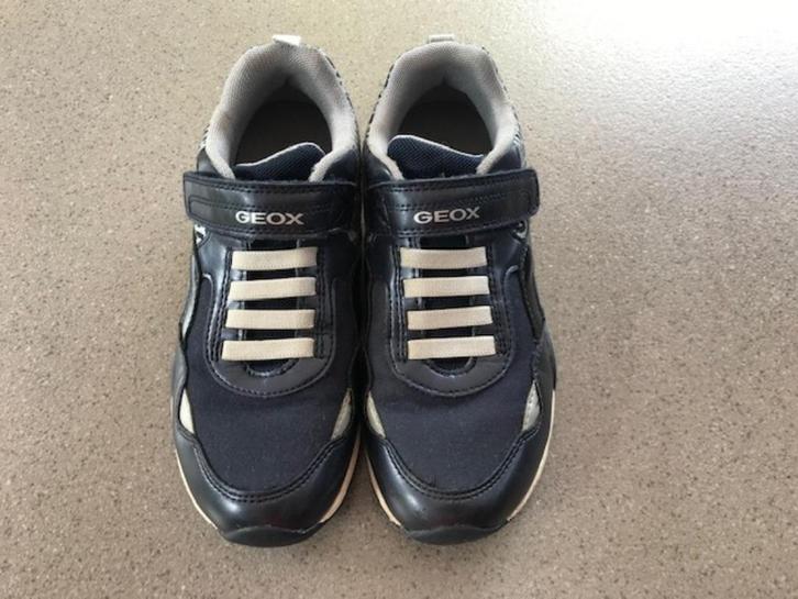 IZGS GEOX prachtige sneakers meisje klittenband maat 36, Kinderen en Baby's, Kinderkleding | Schoenen en Sokken, Zo goed als nieuw