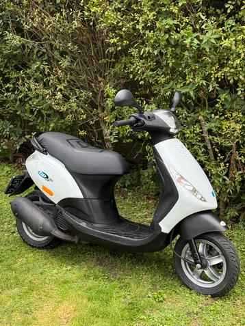 MOTORZIP A1 125cc 2t zo gekeurd als 125 2t beschikbaar voor biedingen