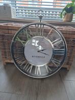 Riverdale Luton wandklok 50 cm zilver, Huis en Inrichting, Woonaccessoires | Klokken, Ophalen of Verzenden, Zo goed als nieuw