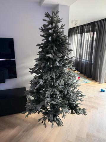 Kerstboom glis intratuin 215 cm beschikbaar voor biedingen
