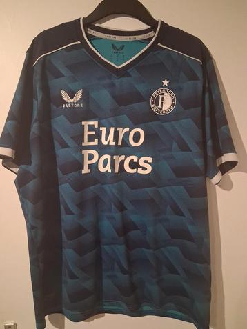 Feyenoord shirt beschikbaar voor biedingen