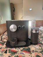 Nespresso Apparaat met Melkopschuimer, Gebruikt, Espresso apparaat, Ophalen of Verzenden, 1 kopje