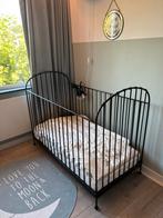 Zwartkleurig vintage ledikant, Kinderen en Baby's, Babywiegjes en Ledikanten, Ophalen, Zo goed als nieuw, Ledikant