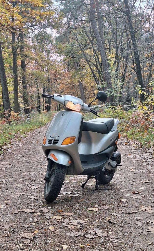 Zip type 3 2t 50cc brom kenteken, Fietsen en Brommers, Scooters | Piaggio, Zo goed als nieuw, Zip, Maximaal 45 km/u, Tweetakt