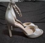 Elegante Hakken met Strass Detail, Kleding | Dames, Schoenen, Pumps, Overige kleuren, Ophalen of Verzenden, Onbekend