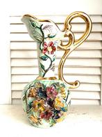 Vintage keramiek vaas met opgelegde bloemen Belgie 27 cm, Ophalen