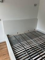 MALM bed van IKEA in wit en LÖNSET lattenbodems., Ophalen, Wit, Tweepersoons, Zo goed als nieuw