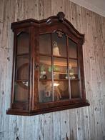 Notenhouten vitrinekast in mooie staat, Ophalen