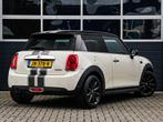 Mini 1.5 Cooper Serious Business | Navi | Xenon | Keyless |, Voorwielaandrijving, Gebruikt, 4 stoelen, Leder en Stof