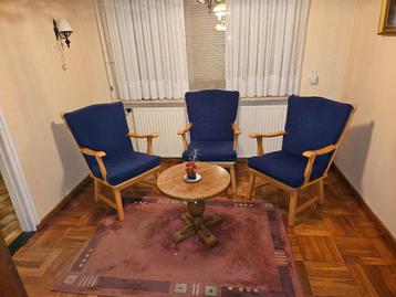 Kamer stoelen beschikbaar voor biedingen
