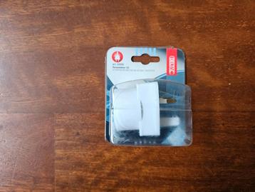 *NIEUW* reisstekker / adapter UK beschikbaar voor biedingen