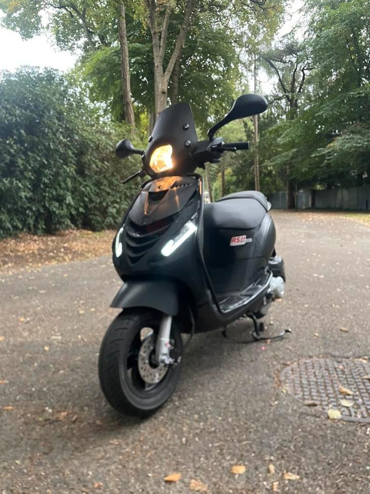 Zip iget E5, Fietsen en Brommers, Scooters | Piaggio, Nieuw, Zip, Benzine, Ophalen