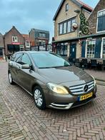 Mercedes-Benz B-Klasse 1.6 B180 5DRS BE Dct7 2013 Grijs, Auto's, 1325 kg, 4 cilinders, 122 pk, 1200 kg