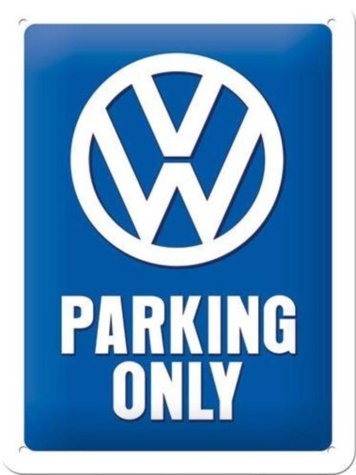 VW Parking Only.  Metalen wandbord in reliëf 15 x 20 cm., Verzamelen, Automerken, Motoren en Formule 1, Nieuw, Auto's, Ophalen of Verzenden