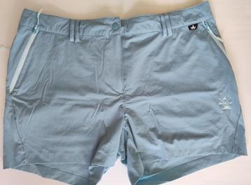 Wandelshort Maat L valt erg groot meer XL – 44 beschikbaar voor biedingen