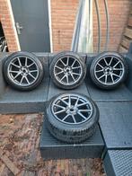 Tesla Model 3 Velgen met Pirelli Winterbanden, Auto-onderdelen, Banden en Velgen, 18 inch, Banden en Velgen, 235 mm, Winterbanden