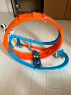 Hotwheels baan met 11 autootjes, Kinderen en Baby's, Speelgoed | Racebanen, Ophalen, Zo goed als nieuw, Handmatig, Hot Wheels