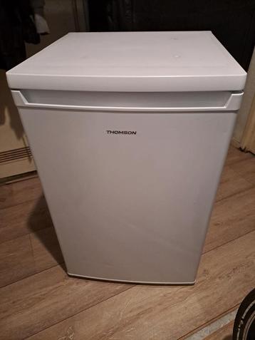Als nieuwe tafelmodel koelkast met vriezer  beschikbaar voor biedingen