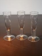 3 ANTIEKE LIKEURGLAASJES, Antiek en Kunst, Antiek | Glas en Kristal, Ophalen of Verzenden