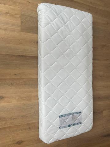 Matras peuterbed 70x140 schoon beschikbaar voor biedingen