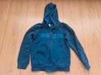 Vest Adidas maat 128 blauw, Jongen, Trui of Vest, Ophalen of Verzenden, Zo goed als nieuw