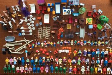 Veel Vintage playmobil Poppetjes, dieren, meubels, enz. beschikbaar voor biedingen