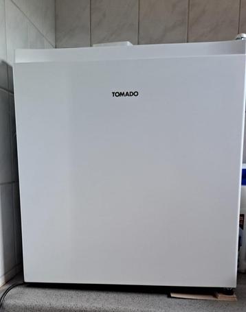 TOMADO DIEPVRIES KAST JE MET EEN DEUR, MINI, IN PRIMA STAAT beschikbaar voor biedingen