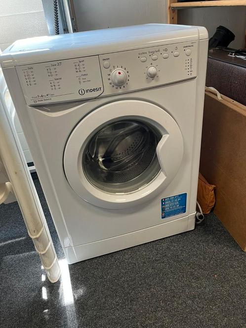 Indesit wasmachine, Witgoed en Apparatuur, Wasmachines, Zo goed als nieuw, 85 tot 90 cm, Ophalen