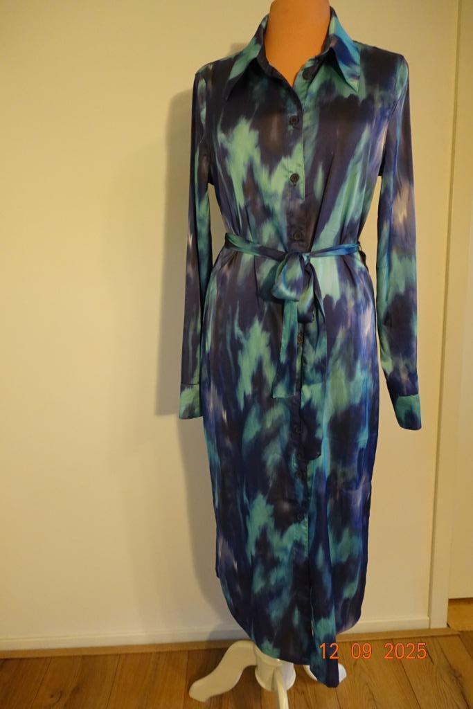Elegante blauw-turquoise blousejurk Monki, maat XXS, Kleding | Dames, Jurken, Zo goed als nieuw, Maat 34 (XS) of kleiner, Blauw