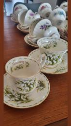 Royal Albert Flower of the Month Kopjes (24), Huis en Inrichting, Keuken | Servies, Ophalen of Verzenden, Zo goed als nieuw, Overige stijlen