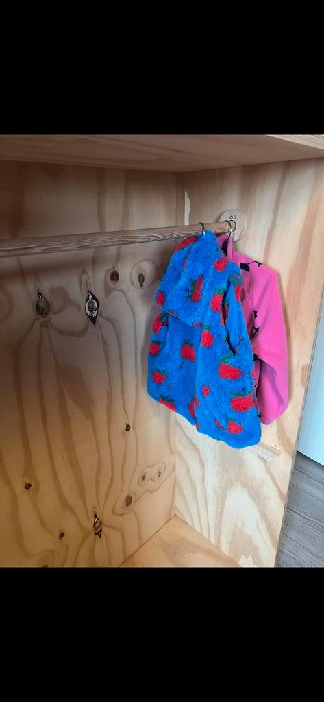 Peuter kast, Kinderen en Baby's, Kinderkamer | Commodes en Kasten, Gebruikt, 105 cm of meer, 100 cm of meer, 50 tot 70 cm, Ophalen