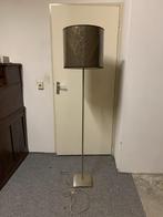 Stijlvolle staande lamp met bloemenmotief - brons/goud, Ophalen of Verzenden, Gebruikt, Metaal