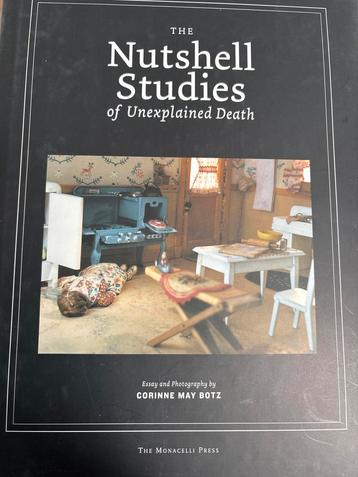 Nutshell Studies: Onverklaarbare Doden - Fotografie beschikbaar voor biedingen