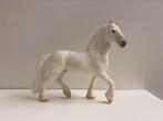 Schleich Witte Fries 82867, Verzamelen, Dierenverzamelingen, Ophalen of Verzenden, Gebruikt, Paard