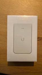 Nieuw in doos: Ubiquiti UniFi UAP-IW-HD In-Wall Access Point, Computers en Software, Accesspoints, Ophalen of Verzenden, Nieuw