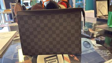 Louis Vuitton Pochette Voyage/N41696 nooit gebruikt € 410,00 beschikbaar voor biedingen