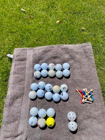 Golfballen (28 stuks) met gratis Tees beschikbaar voor biedingen