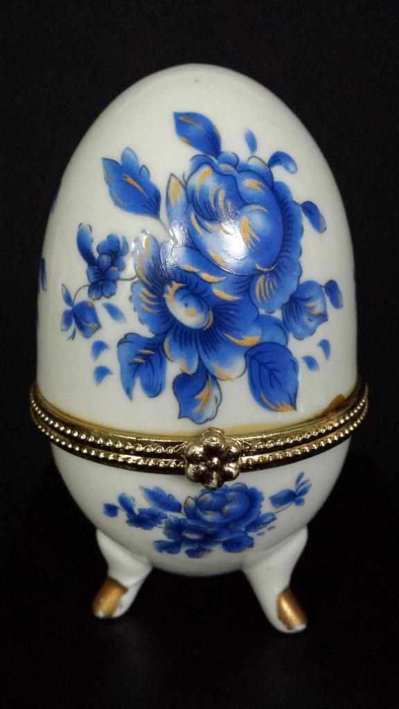 Porseleinen Sieraden EI ~ Trinket Box ~ SIEREI Blauwe BLOEM, Verzamelen, Ophalen of Verzenden, Nieuw, Porselein, Overige typen