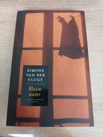 Blauw Water - Simone van der Vlugt beschikbaar voor biedingen