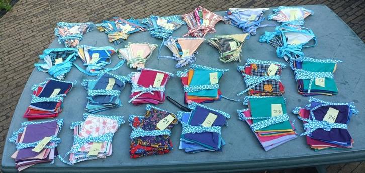 BIJNA GRATIS Stoffen vlaggen lint feest slinger 8 mt (11), Hobby en Vrije tijd, Feestartikelen, Nieuw, Versiering, Ophalen of Verzenden