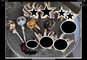 Venetiaanse maskers beschikbaar voor biedingen