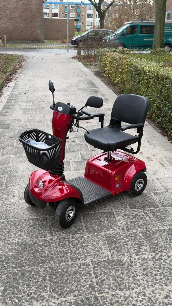 Vermeiren Eris 4 Scootmobiel - Rood, Diversen, Brommobielen en Scootmobielen, Zo goed als nieuw, Vermeiren, 36 t/m 45 km, 10 km/u of minder