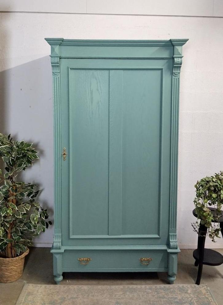 Demontabele eiken eendeurs kast kledingkast servieskast, Antiek en Kunst, Antiek | Meubels | Kasten, Ophalen of Verzenden